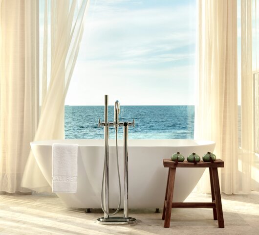 JOALI BEING - Well Living Spaces Sunset Grand Ocean Pool Villa Bathtub